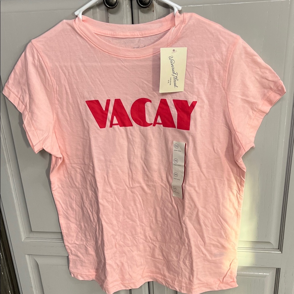 Universal Thread Pink Graphic VACAY Tee
